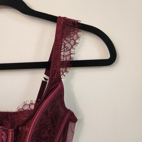 Victoria's Secret Dream Angels Cranberry Red Eyelash Lace Bustier Top - Picture 5 of 8
